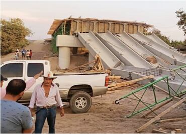Mala maniobra provocó desplome de vigas de puente en construcción en Sinaloa, dicen autoridades