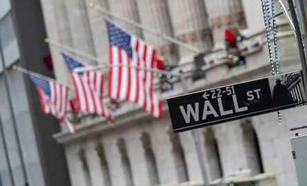 Wall Street cae en la apertura tras anuncios de aranceles de Trump; temen ralentización de la economía estadunidense