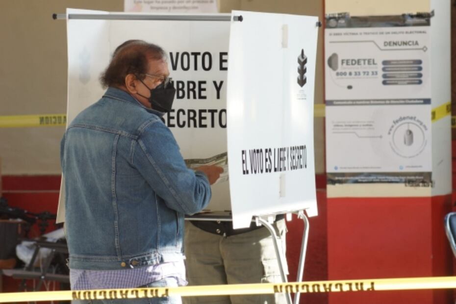 Sin miedo y con cubrebocas, reportan buena afluencia en casillas electorales 