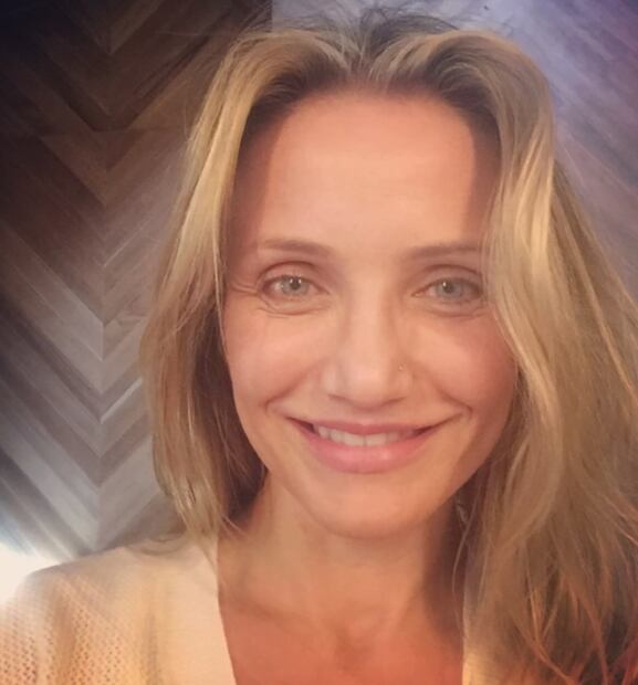 5 celebridades que comparten su rostro al natural y lucen geniales
