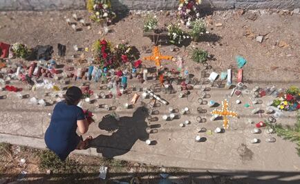 Con altar, veladoras y rezos, guardan luto en Chiapas por 55 migrantes fallecidos