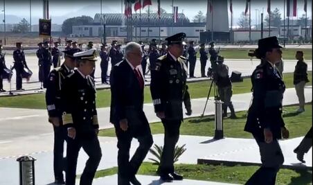 AMLO encabeza ceremonia por el Día de la Fuerza Aérea Mexicana en Santa Lucía