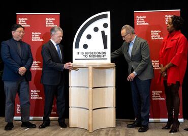 Reloj del juicio final queda a 89 segundos del Apocalipsis; humanidad se acerca a catástrofe mundial debido a arsenal nuclear y guerras