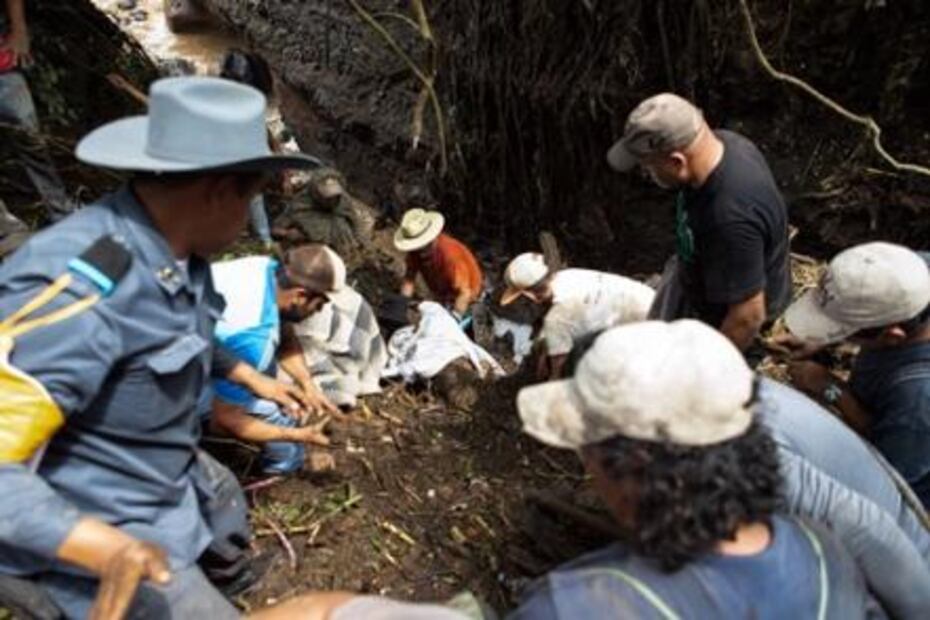 Suman 6 muertos por desbordamiento en Peribán; entre ellos, una niña