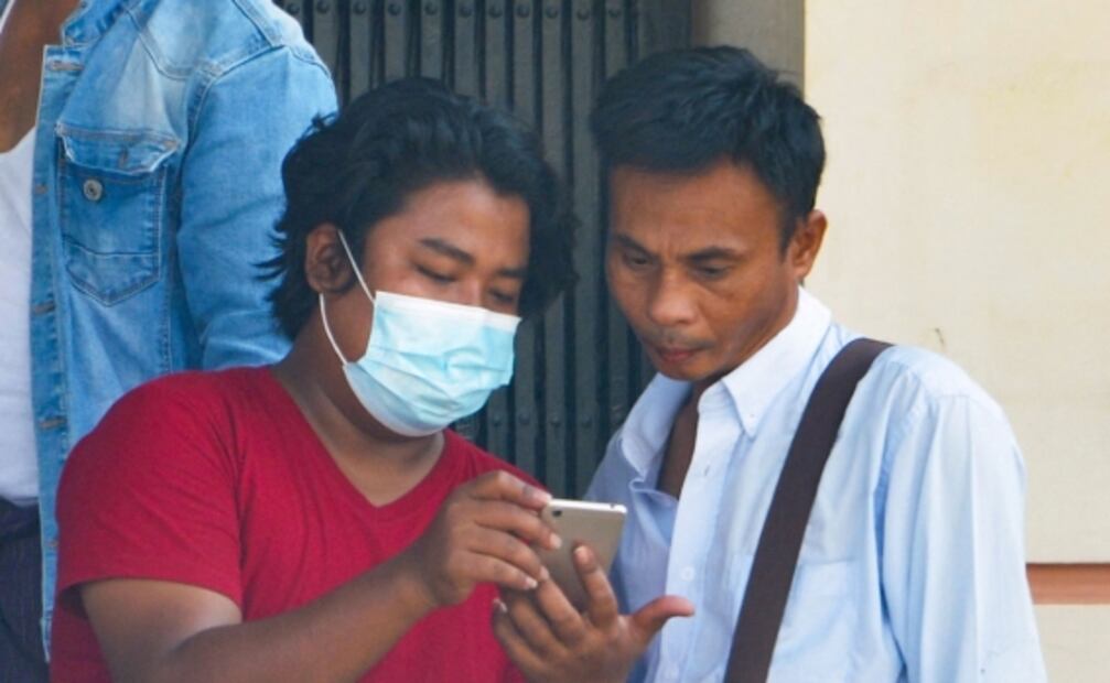 Covid-19. Crean virus virtual que se propaga por Bluetooth en tu móvil