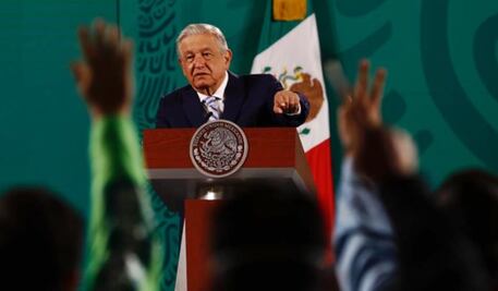 ¡Llegan las tómbolas a la mañanera! Primeras filas de la conferencia de AMLO se sortearán 