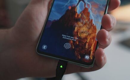 Por qué no cargar el celular en la computadora