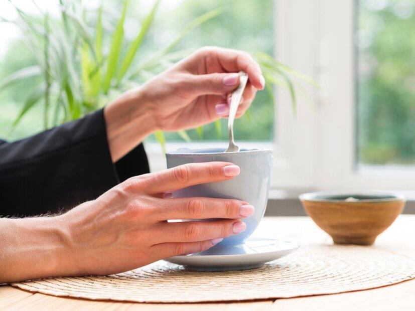 Té con sal, una tendencia innovadora en el mundo del té. Fuente: Freepik.