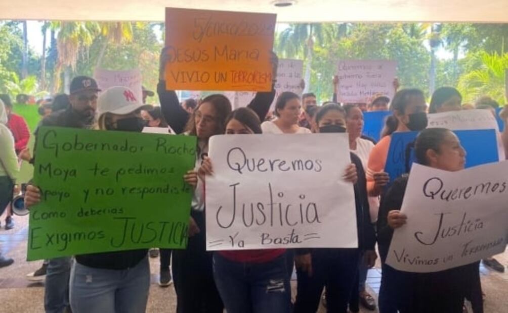 Rubén Rocha ofrece a pobladores de Jesús María ser quien negocie con AMLO retiro de Ejército de sus comunidades