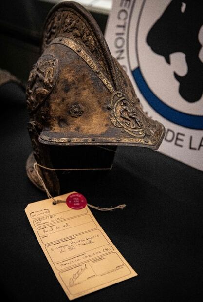 Museo Louvre recupera dos reliquias que le fueron robadas hace 40 años