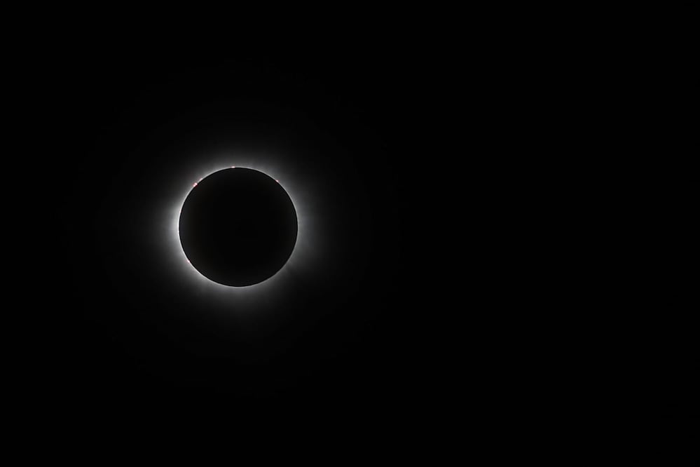 Totalidad del Eclipse de Sol, visto desde Mazatlán, Sinaloa.
Fotos: EL UNIVERSAL / Gabriel Pano