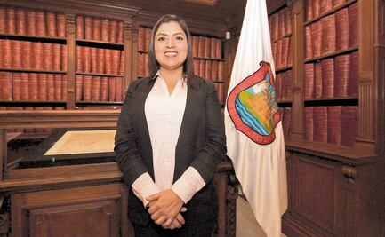 Alcaldesa de Puebla destituye a dos funcionarios por presunta corrupción
