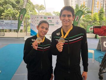 Sánchez y Balleza se cuelgan oro en Grand Prix de clavados