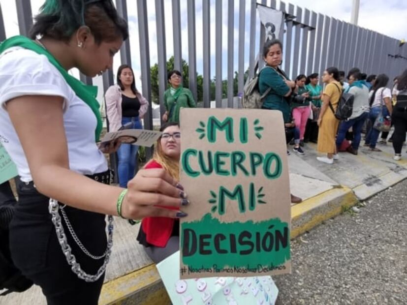 ¿Qué significan los pañuelos verdes en el debate del aborto?