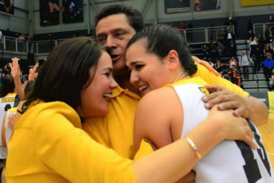 Triunfa jugando básquetbol 