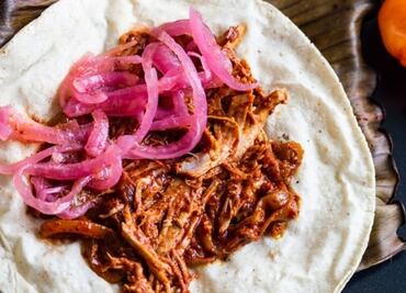Cochinita pibil, chilorio y chicharrón en salsa envasados, igual a un taco de sal, alerta Profeco