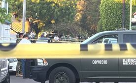 Matan a mujer dentro de un vehículo estacionado en Culiacán; hallan sexto cerdito rosa de peluche en el lugar 