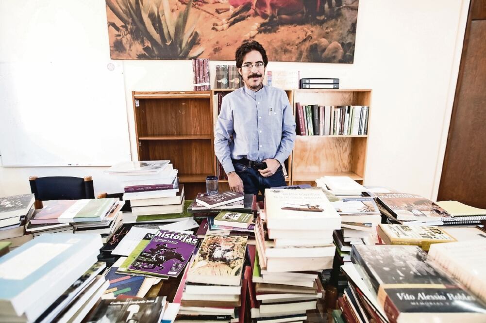 Pedro Salmerón destaca un nuevo proyecto editorial para el INEHRM de la mano del Fondo de Cultura Económica, que incluirá cómics sobre historia. (GERMÁN ESPINOSA. EL UNIVERSAL)