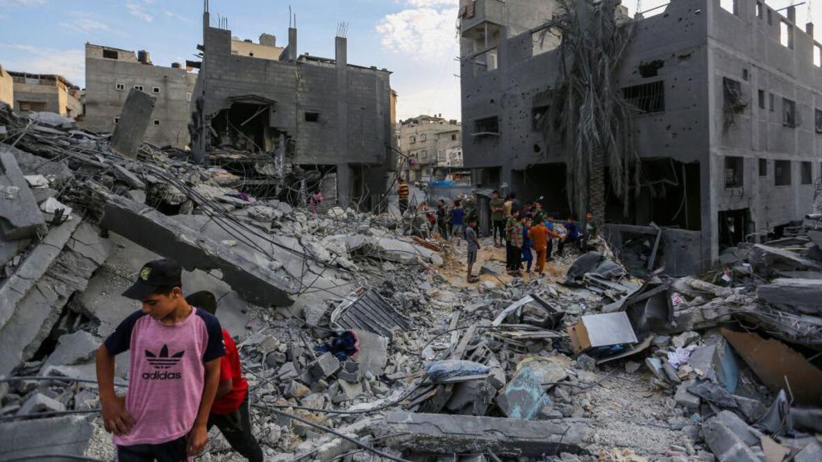 Israel está destruyendo "todos los edificios en Gaza que están dentro de un kilómetro de la valla" que separa este territorio de Israel, indicó la ONU.