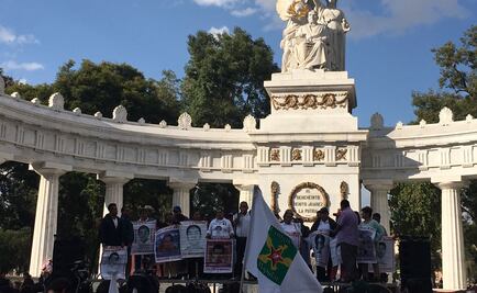 Realizan mitin en Hemiciclo a Juárez por los 43 de Ayotzinapa