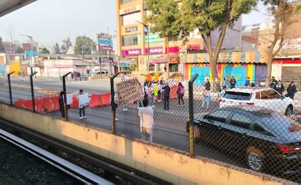 Padres de familia bloquean calles en la GAM; exigen destitución de directivos en escuelas públicas