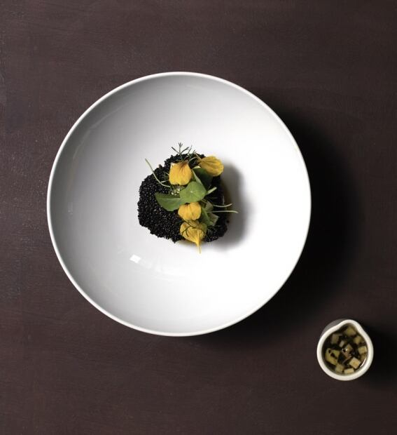 Atún fresco con salsa ukoy