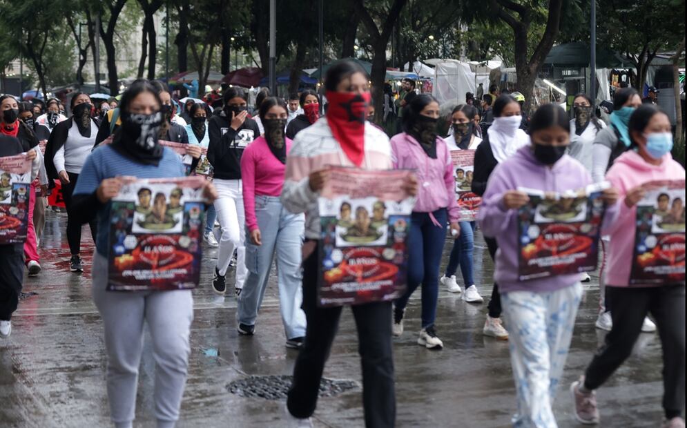 Marcha por los 11 años de la desaparición de los 43 normalistas de Ayotzinapa, en la Ciudad de México, el viernes 26 de septiembre de 2025. Foto Fernanda Rojas/EL UNIVERSAL