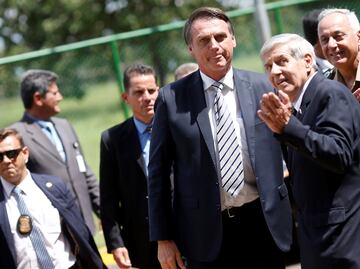 Bolsonaro, dispuesto a discutir "en un futuro" base militar de EU en Brasil