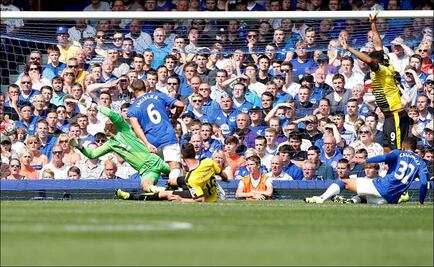 "Chicharito" Hernández felicita a Miguel Layún