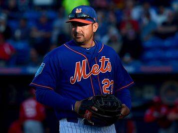 Adrían González remolca carrera en derrota de los Mets
