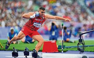 Uziel Muñoz lanza poderoso mensaje a sus compañeros atletas para no perder el foco: "Muchos están aquí no por el deporte, sino por otra cosa".