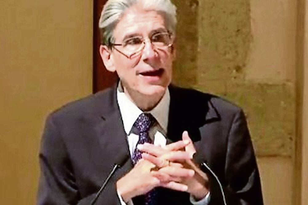 Julio Frenk, ex secretario de Salud, pide adecuar los sistemas sanitarios a las condiciones de vida y demandas ciudadanas. (TWITTER DE EL COLEGIO NACIONAL)