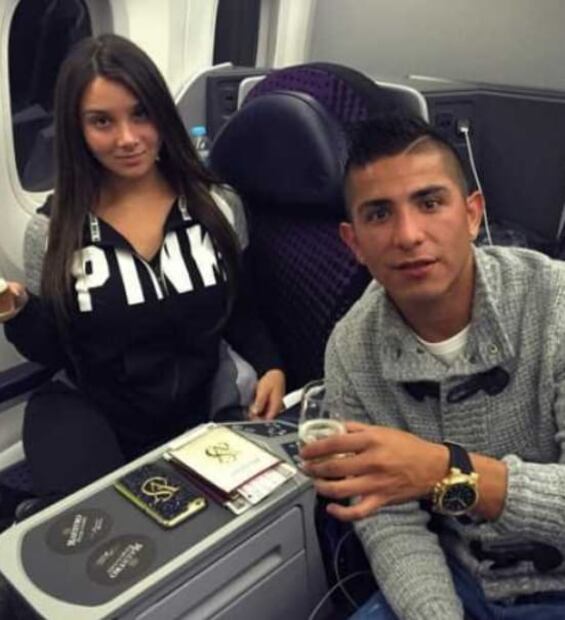 Se tatúa la cara de su novia; ella lo cambia por jugador de Cruz Azul