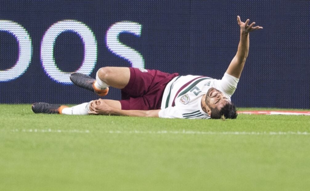 Las lesiones de futbolistas mexicanos previo a una Copa del Mundo