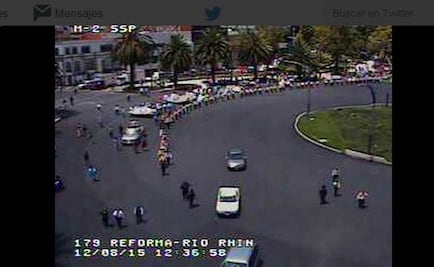 Jóvenes excluidos avanzan sobre Paseo de la Reforma