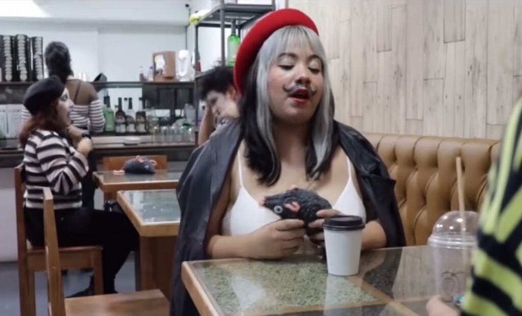 Aspectos de "Johanne Sacreblu": Captura vía TikTok.