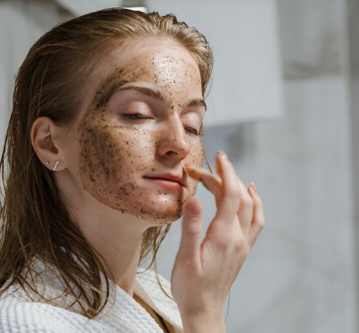 Usar mascarillas en nuestra rutina de skincare puede ser bastante benéfico para la piel / Foto: Unsplash