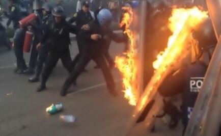 Police and Ayotzinapa protesters clash in Mexico City