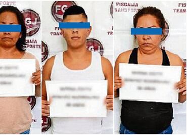 Detienen a tres mujeres y un hombre luego de asaltar combi en Ecatepec