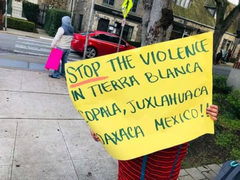 Llega caravana del pueblo Triqui de Oaxaca a CDMX; se instalarán frente al Palacio Nacional