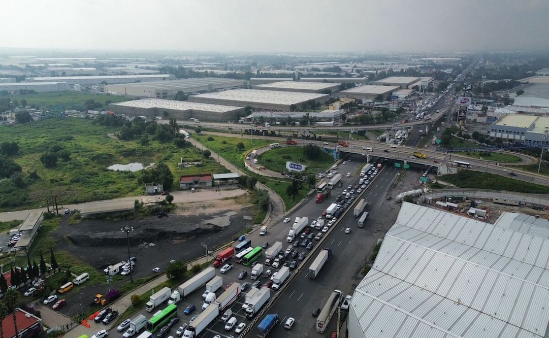 Video: Vecinos de Tultitlán toman caseta de la México-Querétaro. Foto: Arturo Contreras