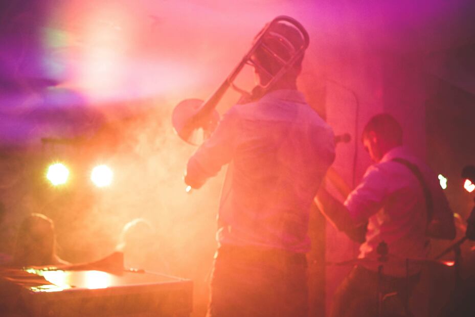El Palacio de Cultura Banamex ofrece una noche de jazz y arte con exposiciones nocturnas y música en vivo. Foto: Pexels. Lucas Allmann