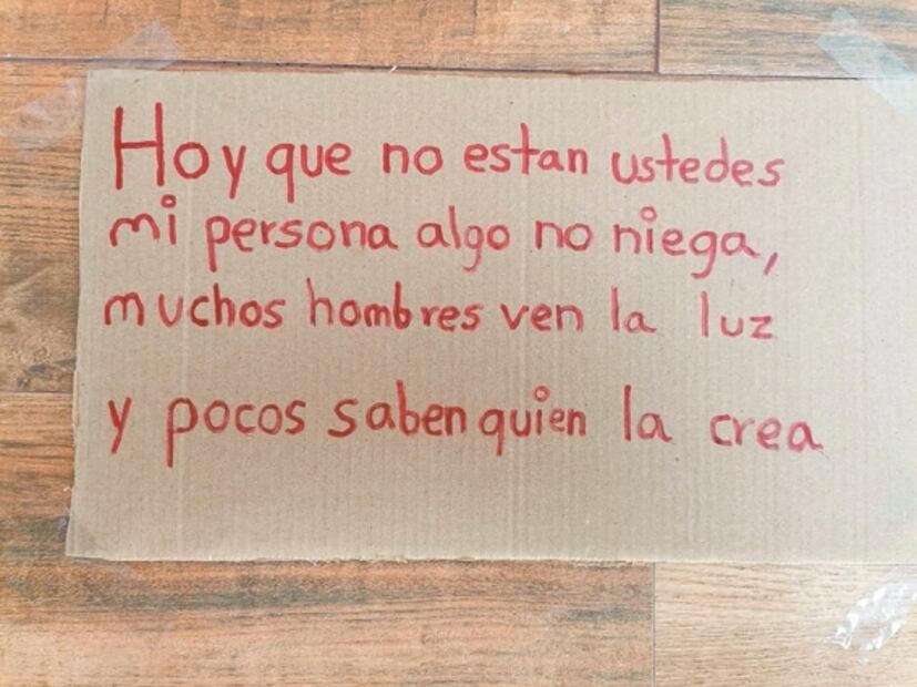 “Hoy así luce todo: bien solo y muy triste”