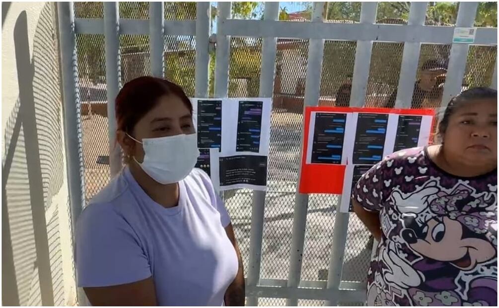 Este 7 de noviembre, madres protestan por caso de acoso y abuso sexual en telesecundaria de BCS. Foto: Especial