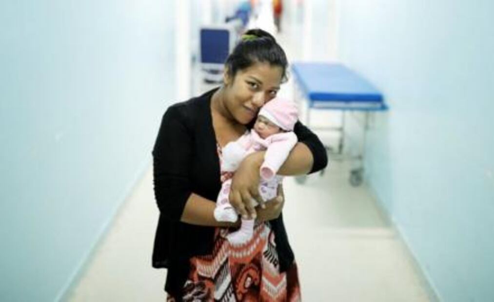 Mujeres embarazadas dejan Venezuela para dar a luz en Brasil