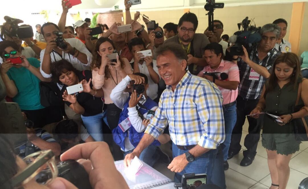 Miguel Ángel Yunes pide a ciudadanos salir a votar 
