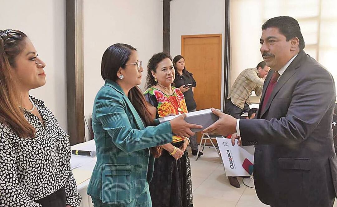 La entrega-recepción del informe, el último del gobernador Alejandro Murat Hinojosa, se llevó a cabo a puerta cerrada. Foto:Gobierno de Oaxaca