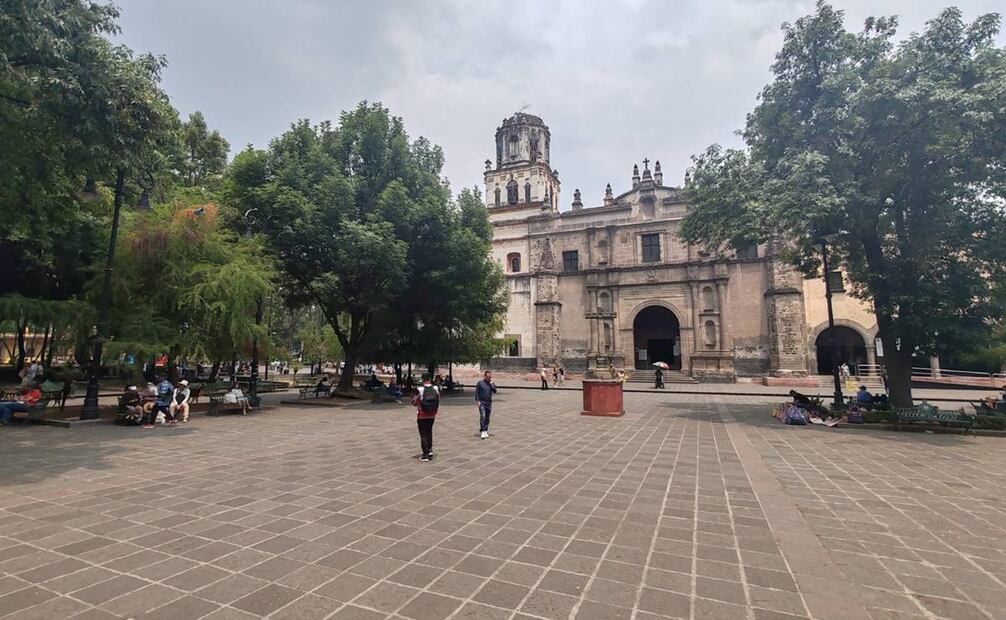 Actualmente hay 426 permisos activos para el ejercicio del comercio en vía en pública en el centro histórico. Foto: especial