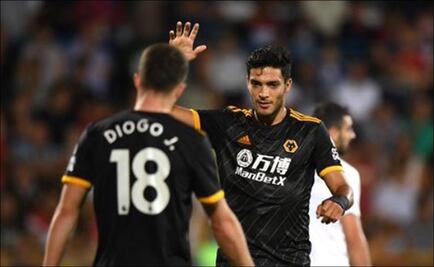 Raúl Jiménez marca otro doblete con los Wolves