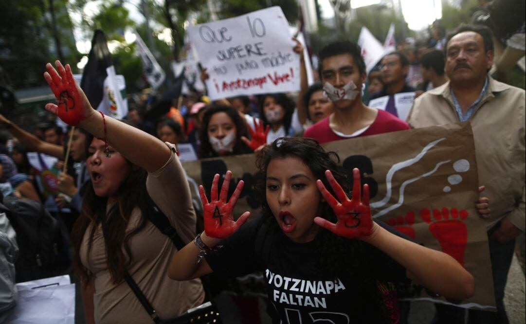 Protesters demanding justice for the 43 missing students in 2014 – File Photo: Edgard Garrido/REUTERS
